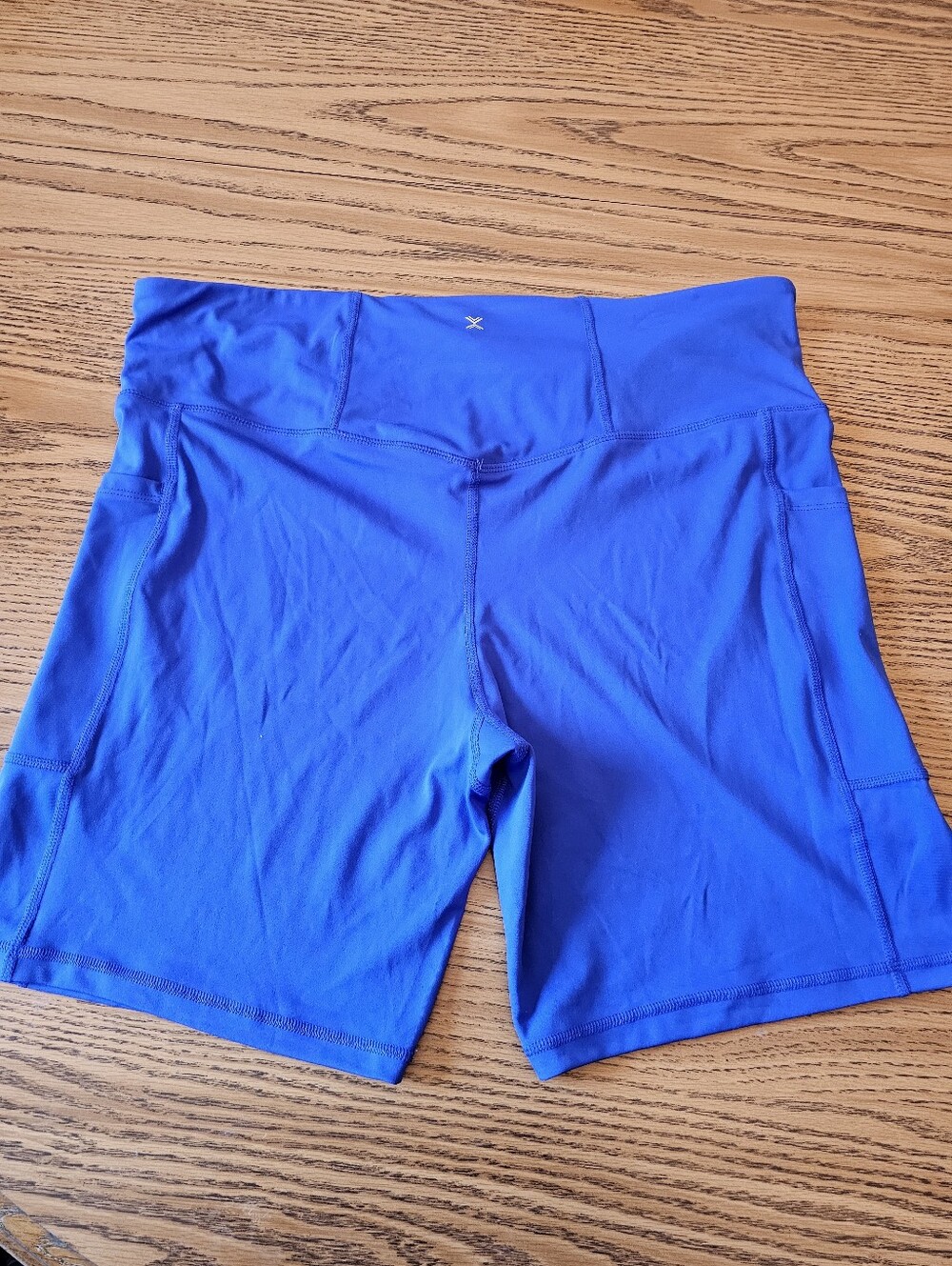 Xersion Move XXL Women's Bright Blue 8" Bike Shorts with Side Pockets High Rise